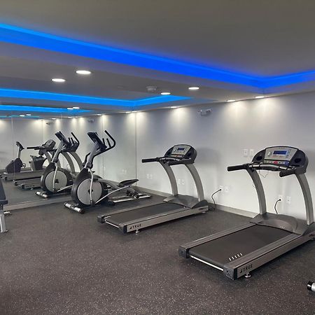 Super 8 By Wyndham Baltimore Northwest מראה חיצוני תמונה