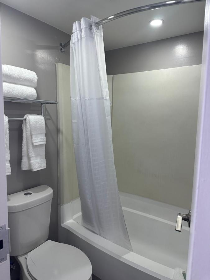 Super 8 By Wyndham Baltimore Northwest מראה חיצוני תמונה