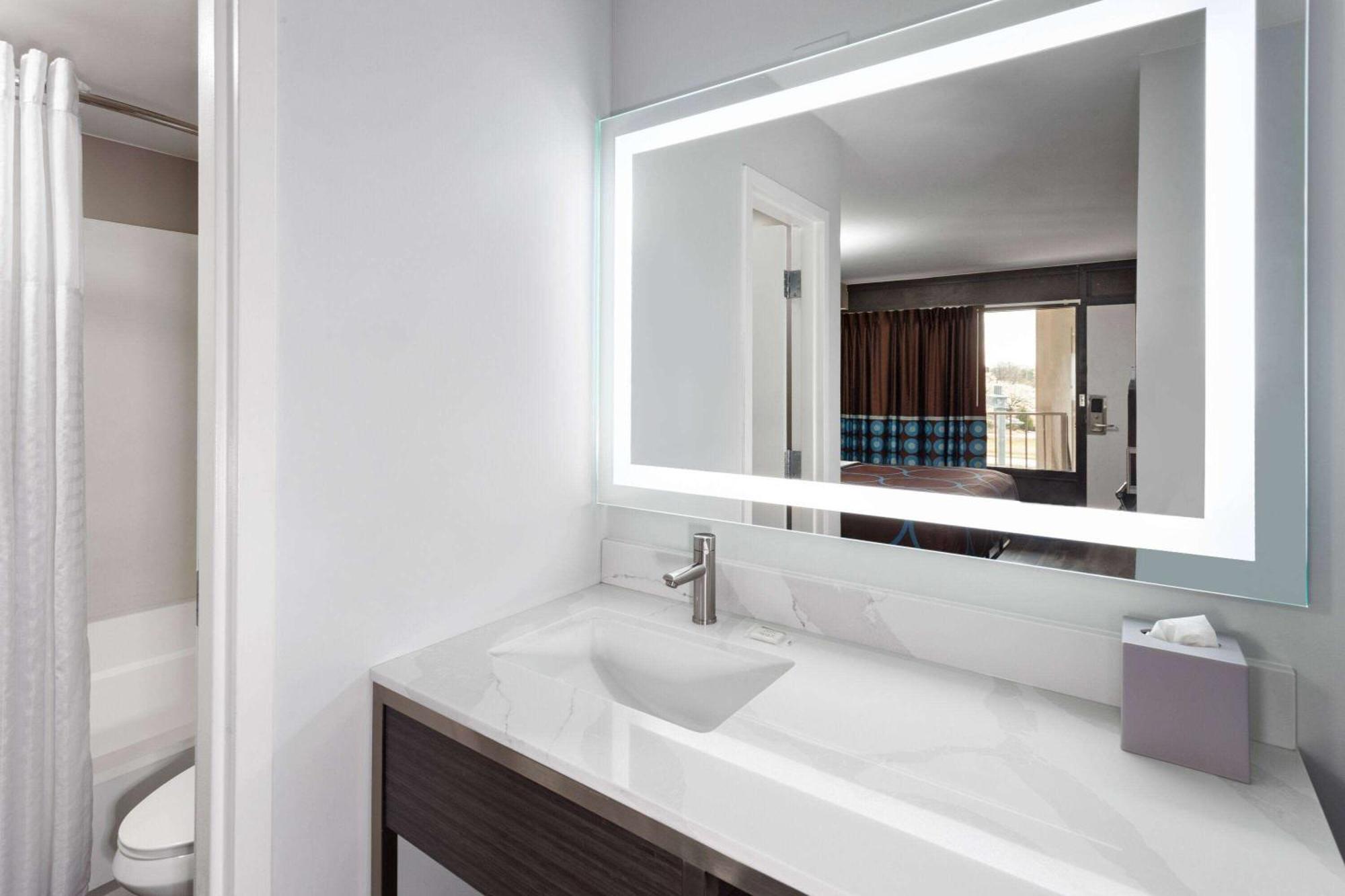 Super 8 By Wyndham Baltimore Northwest מראה חיצוני תמונה