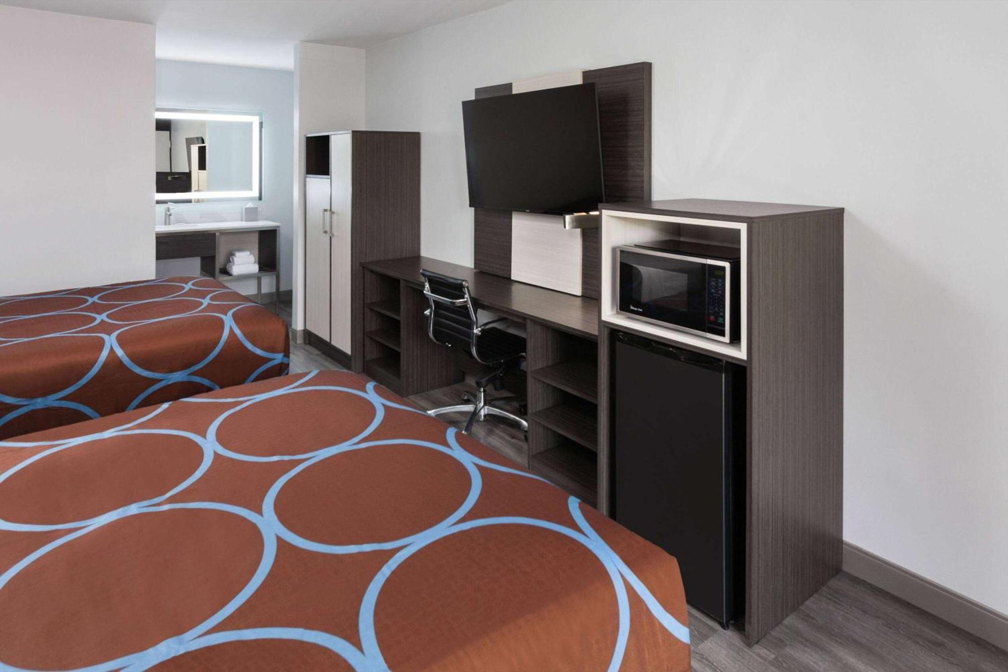 Super 8 By Wyndham Baltimore Northwest מראה חיצוני תמונה
