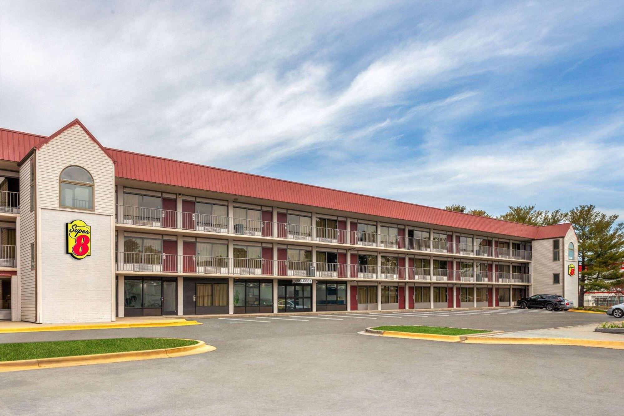 Super 8 By Wyndham Baltimore Northwest מראה חיצוני תמונה